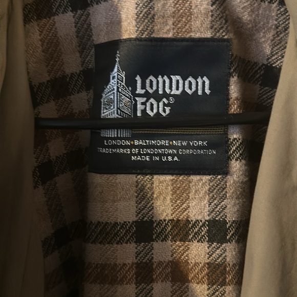 Trench coat - Picture 2 of 4